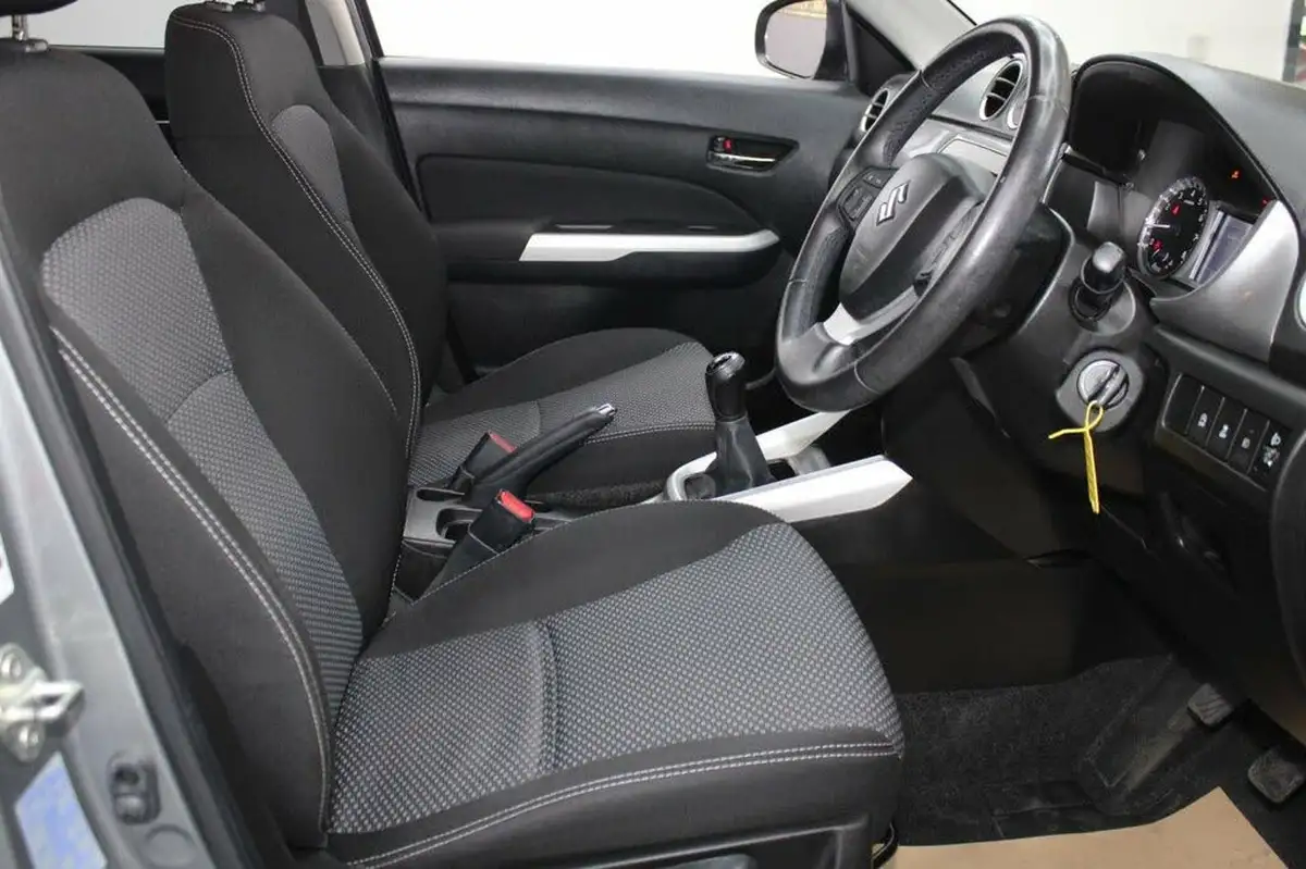 2017-suzuki-vitara-16-sz-t-big-8