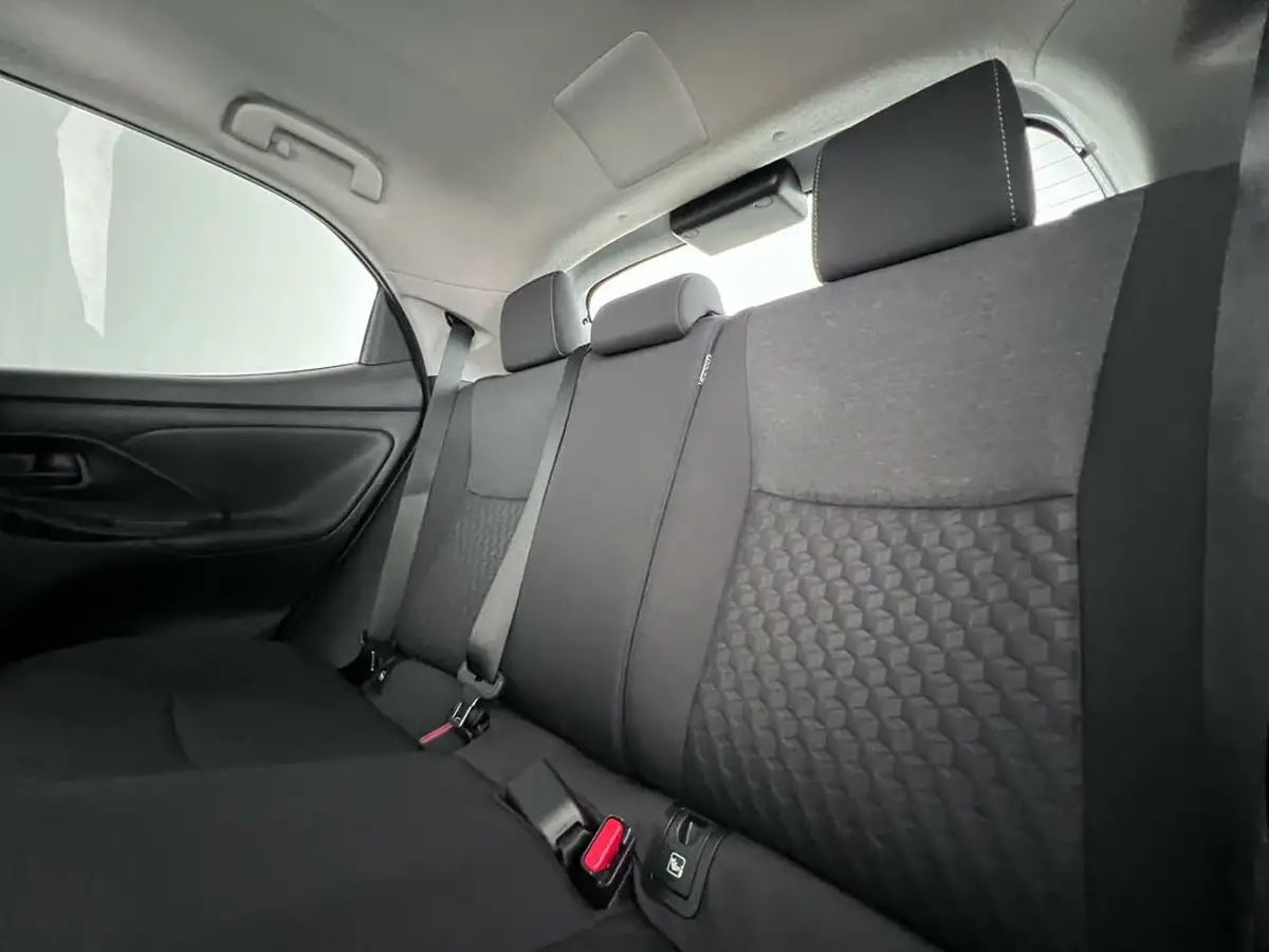 2023-toyota-yaris-15-vvt-i-design-big-14