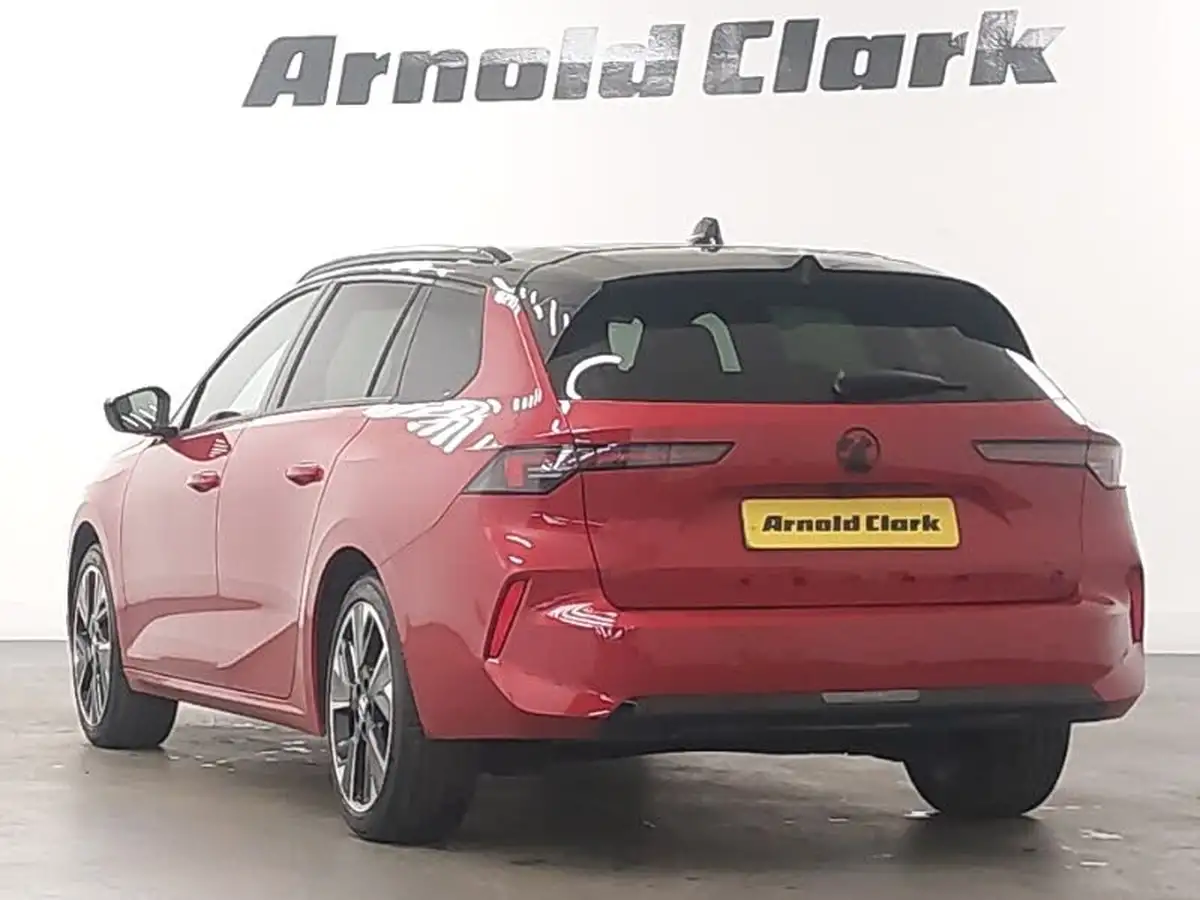 2024-vauxhall-astra-e-ultimate-sport-tourer-big-1