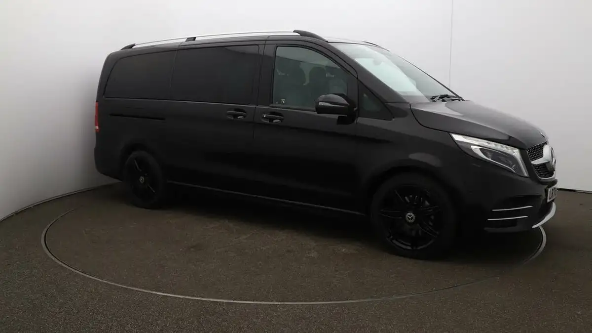 2020-mercedes-benz-v-class-20d-v220d-amg-line-long-big-39