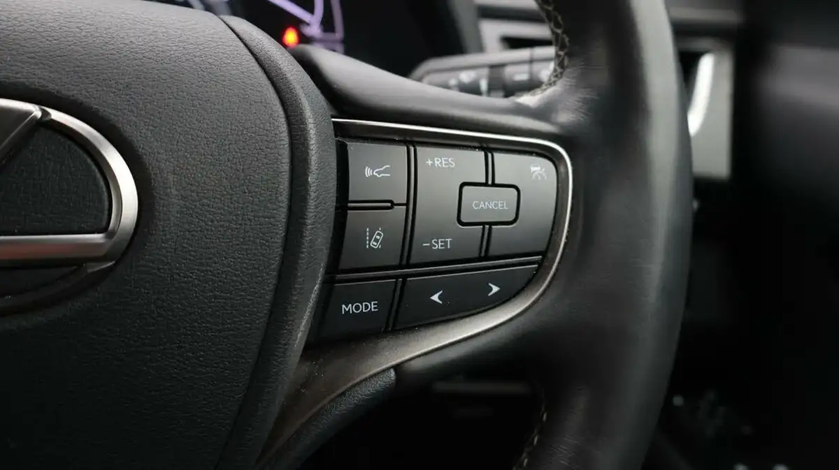 2019-lexus-ux-250h-20-ux-premium-pack-without-navigation-big-24