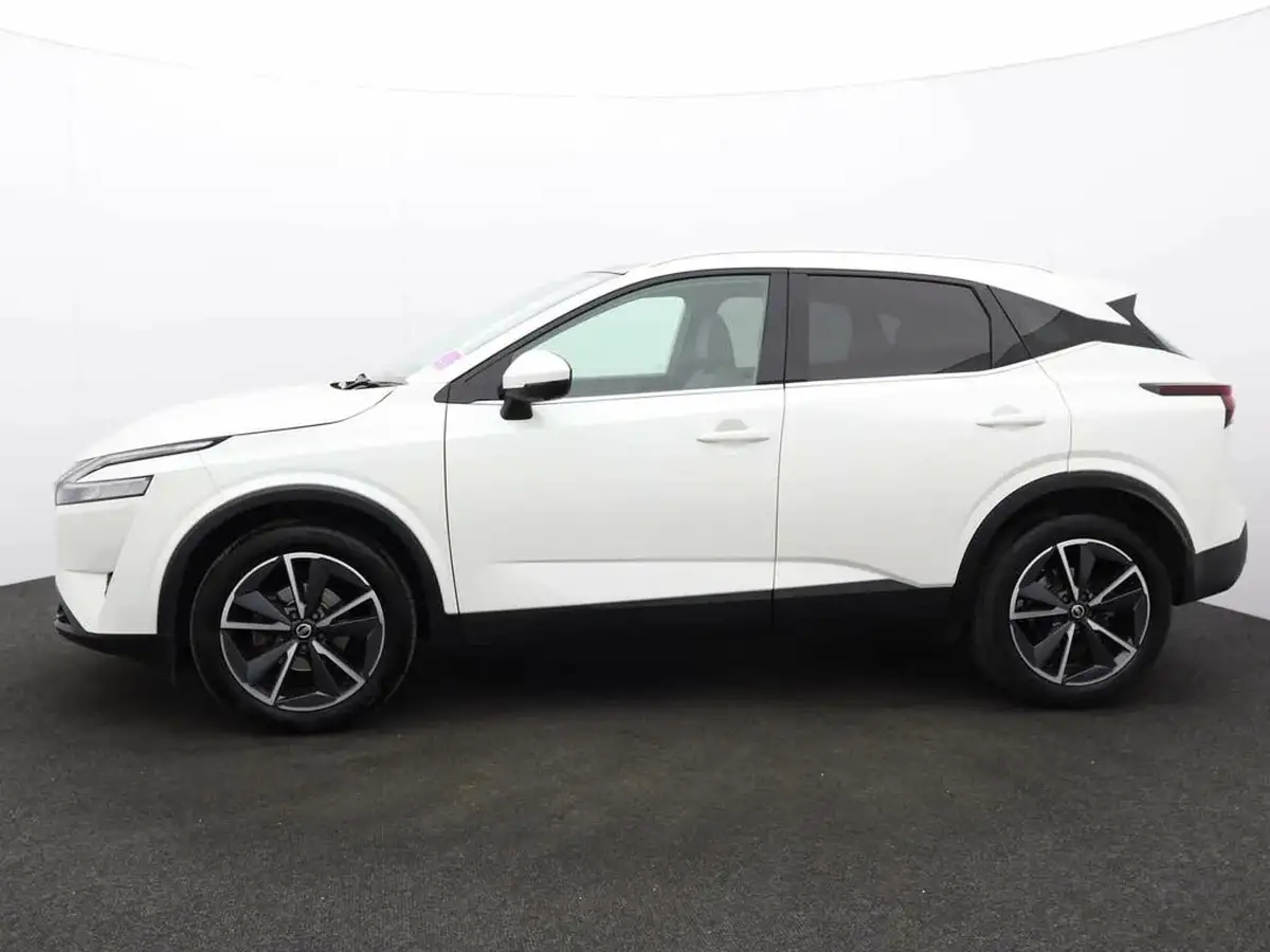 2022-nissan-qashqai-13-dig-t-tekna-158ps-xtronic-big-3