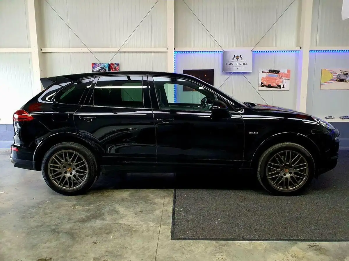 2017-porsche-cayenne-30td-diesel-platinum-edition-big-4