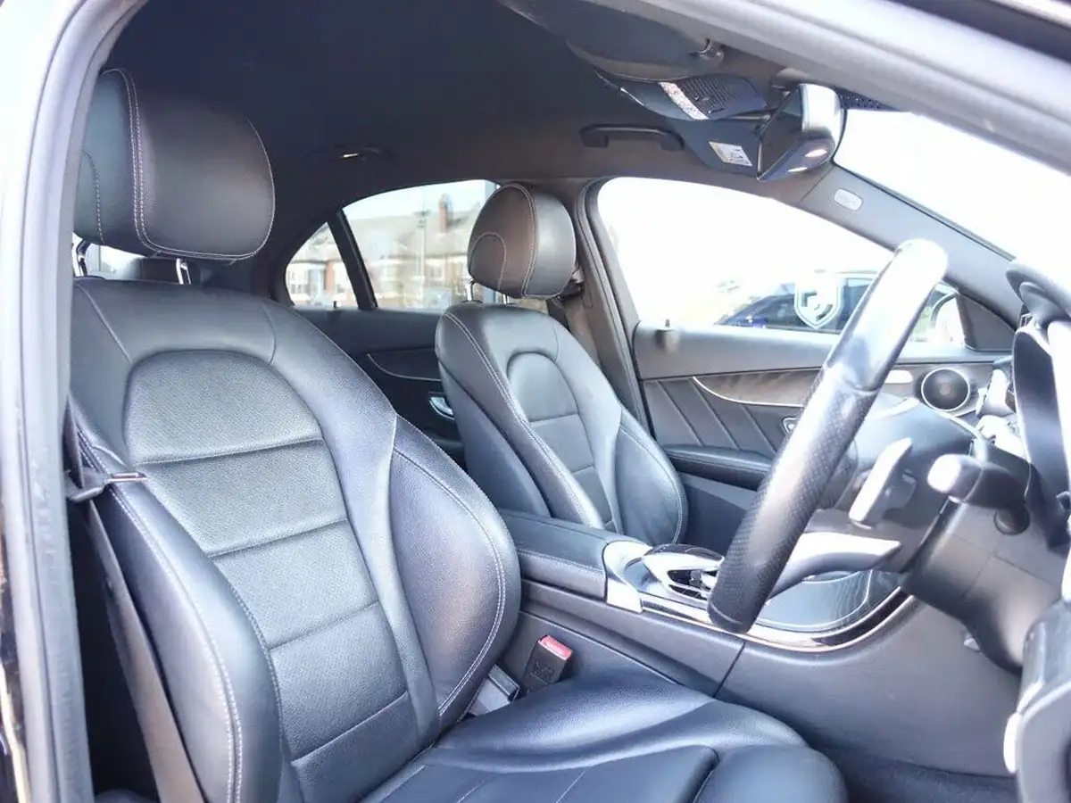 2016-mercedes-benz-c-class-21d-c220d-amg-line-170ps-ss-saloon-4d-auto-big-2
