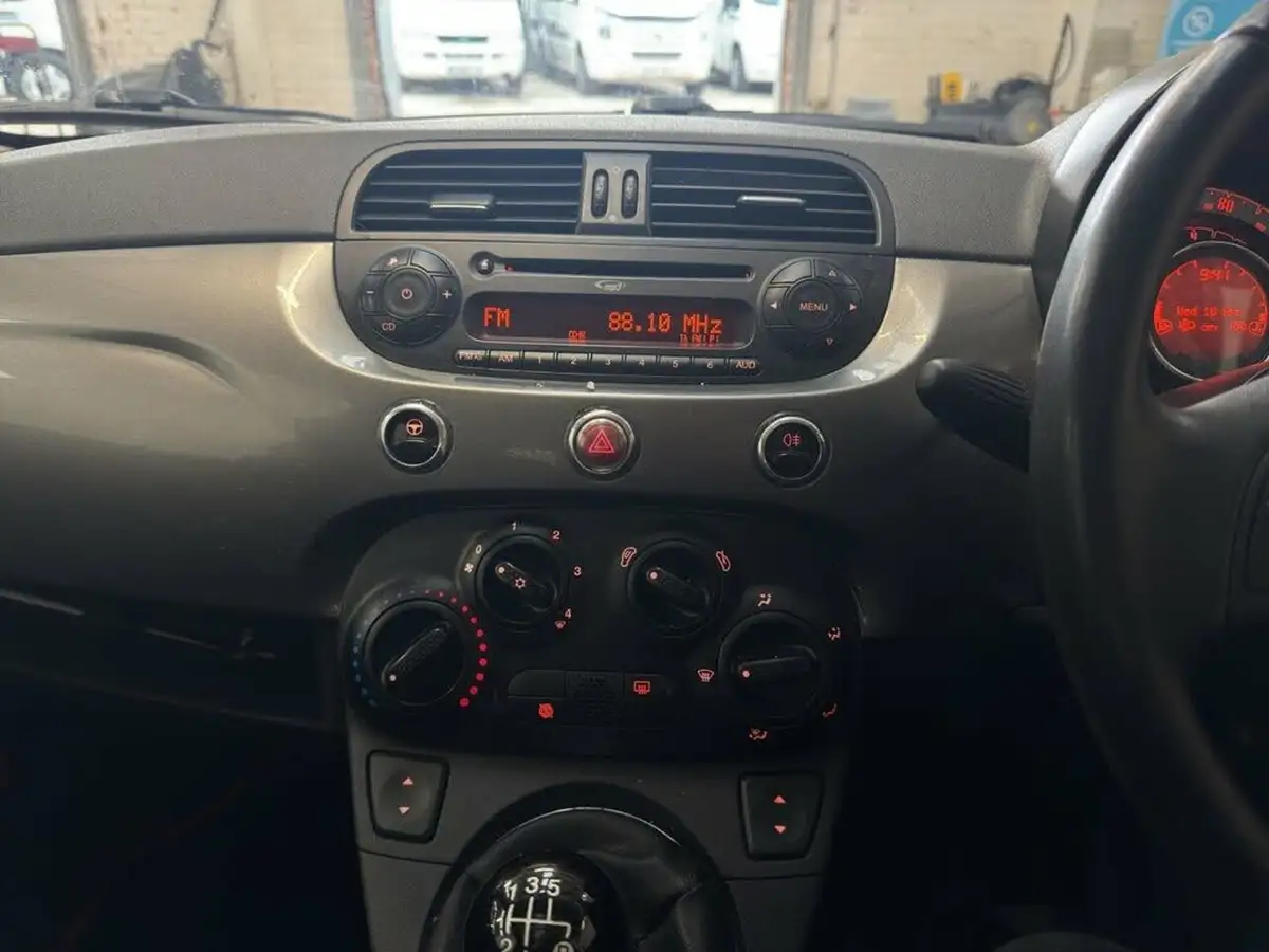 2014-fiat-500-12-lounge-big-32