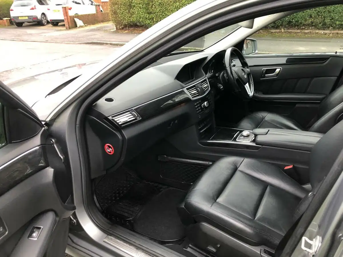 2012-mercedes-benz-e-class-21td-e220-executive-se-21cdi-blue-f-saloon-4d-7g-tronic-big-39