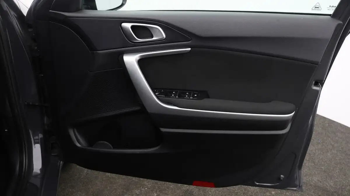 2021-kia-ceed-10-t-gdi-2-hatchback-big-14