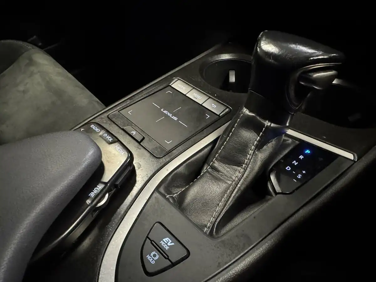 2019-lexus-ux-250h-20-ux-premium-pack-with-navigation-big-12