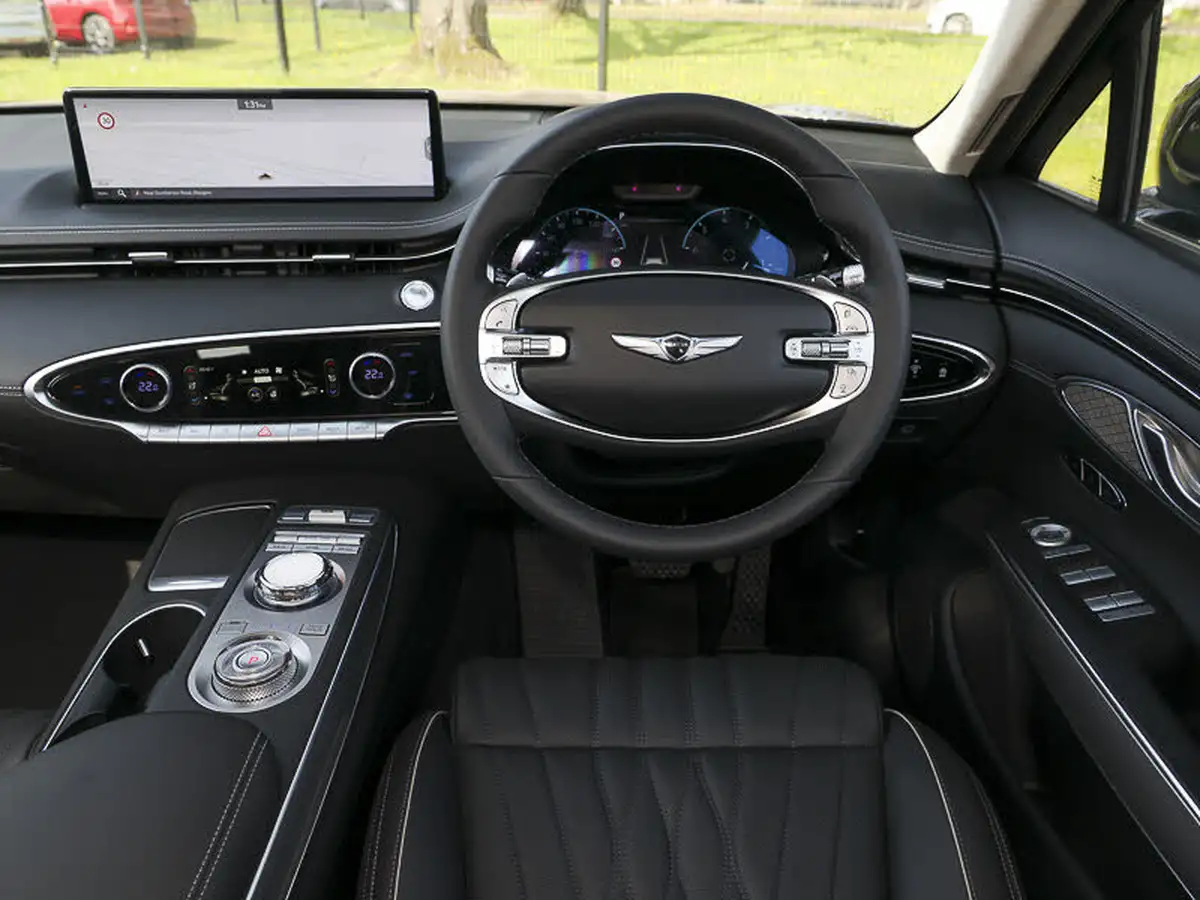 2025-genesis-gv70-22-d-luxury-line-big-11