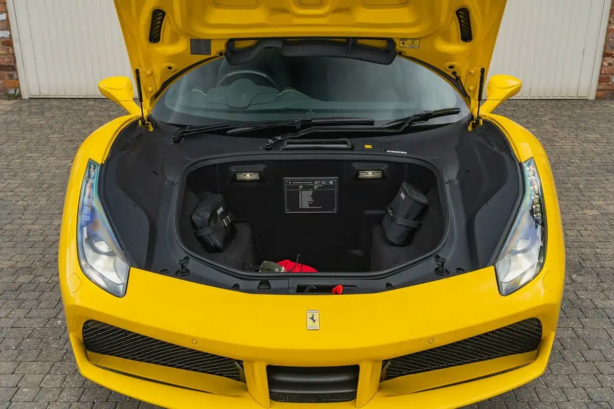 2018-ferrari-488-39-488-gtb-big-7