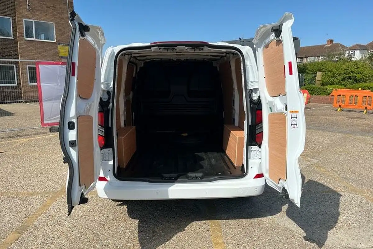 2023-ford-transit-custom-20tdci-280-l1h1-limited-136pseu6e-panel-van-1996cc-big-5
