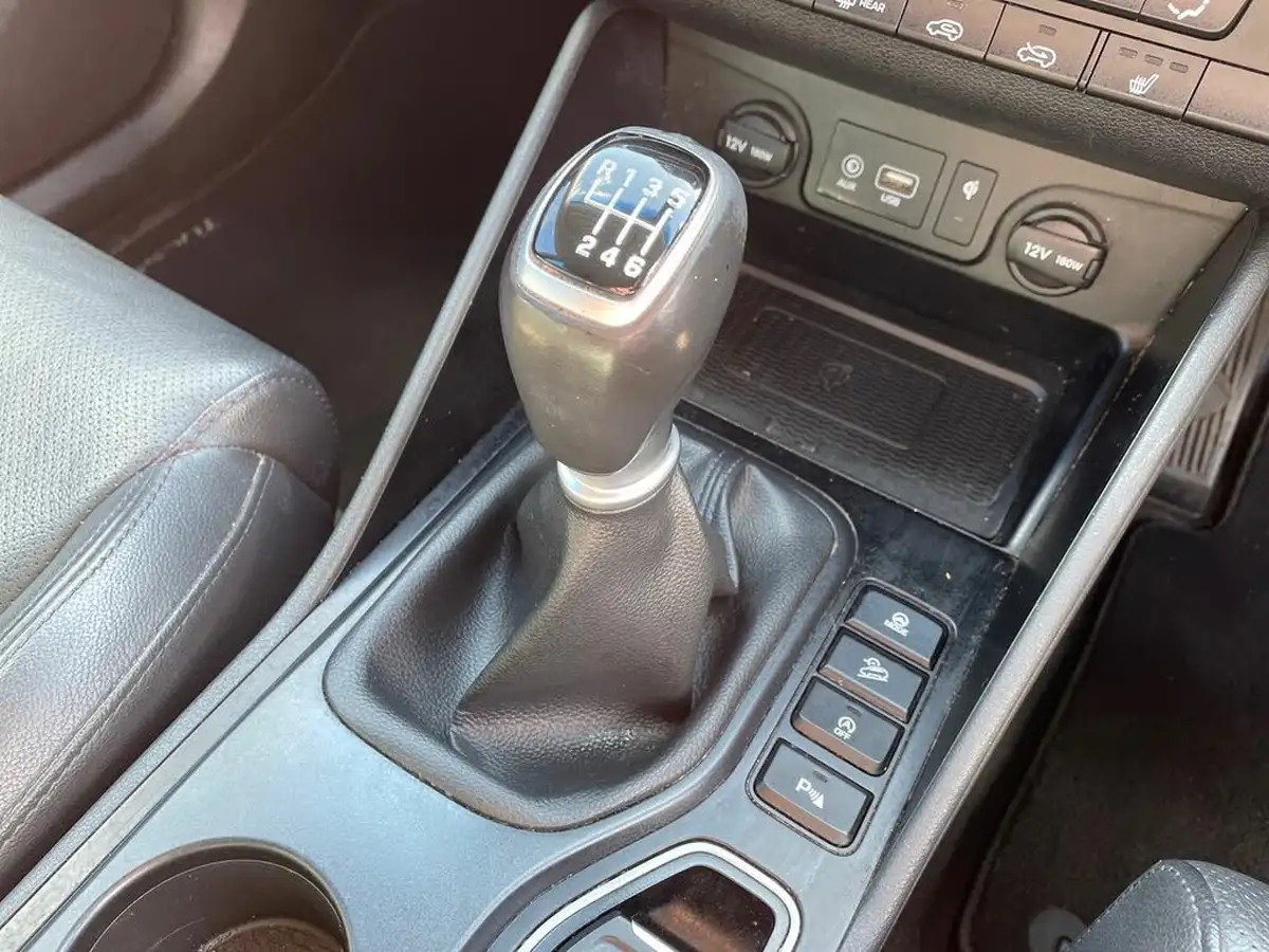 2020-hyundai-tucson-16crdi-premium-115ps-big-18