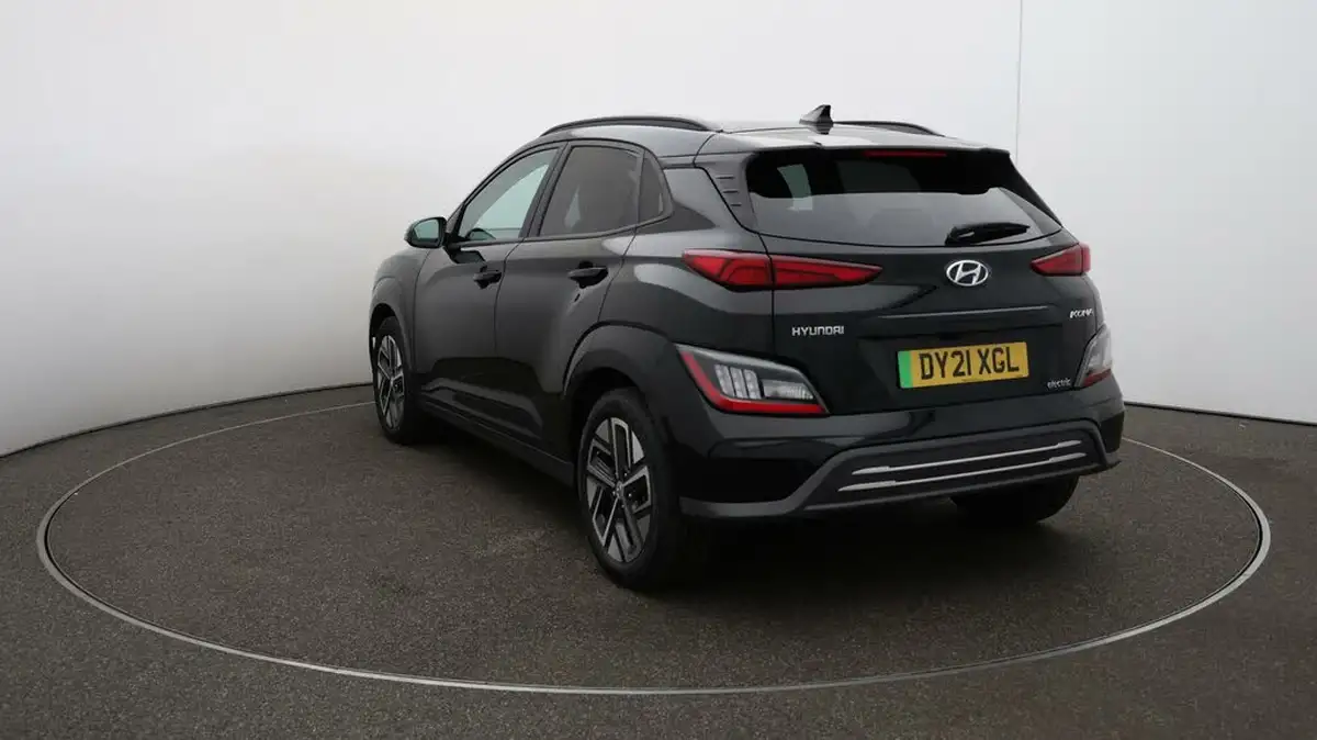 2021-hyundai-kona-e-ultimate-big-57