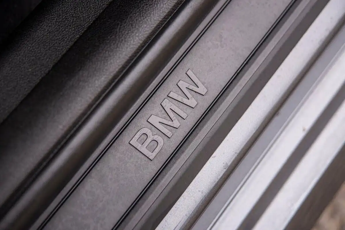2021-bmw-3-series-20-330e-se-pro-touring-5d-big-25