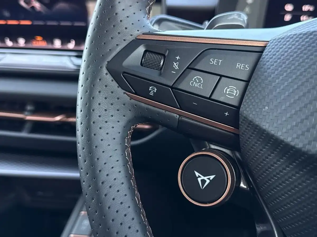 2025-cupra-terramar-15-e-hybrid-vz-first-edition-big-36