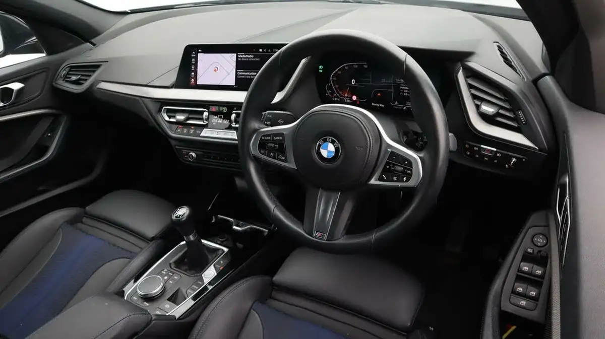 2022-bmw-1-series-15-118i-m-sport-lcp-big-9