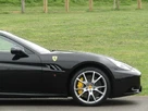 2010-ferrari-california-43-small-56