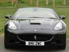 2010-ferrari-california-43-small-28