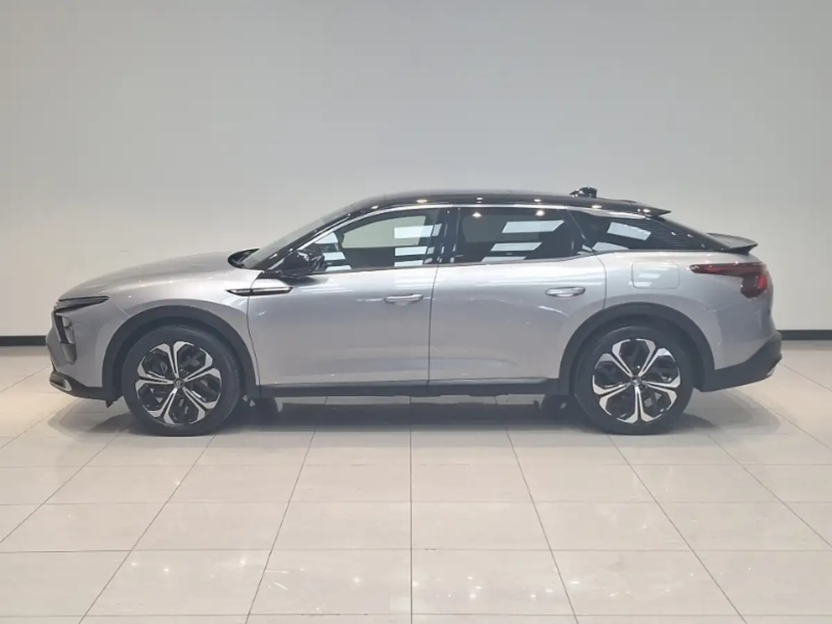 2022-jaguar-f-pace-20-p250-r-dynamic-se-big-3