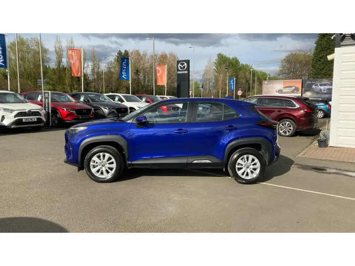 2022-toyota-yaris-cross-15-vvt-i-icon-big-16