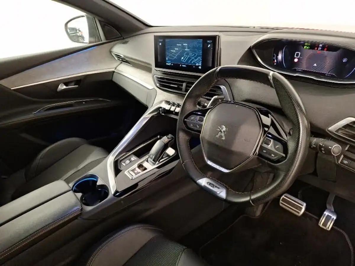 2022-peugeot-5008-suv-15-bluehdi-gt-eat8-big-10