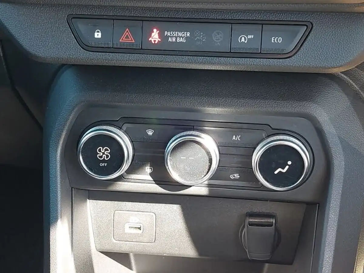 2022-dacia-sandero-stepway-10-tce-prestige-90bhp-big-14