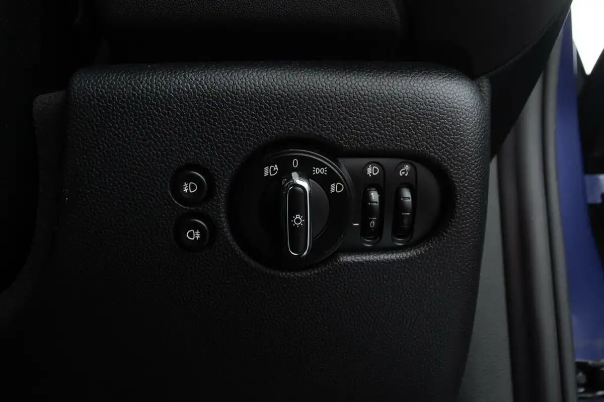 2019-mini-cooper-20-cooper-s-exclusive-189bhp-nav-hatchback-3d-big-15