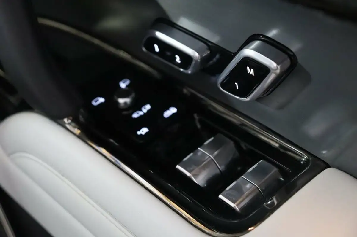 2024-land-rover-range-rover-sport-30-d300-se-big-29