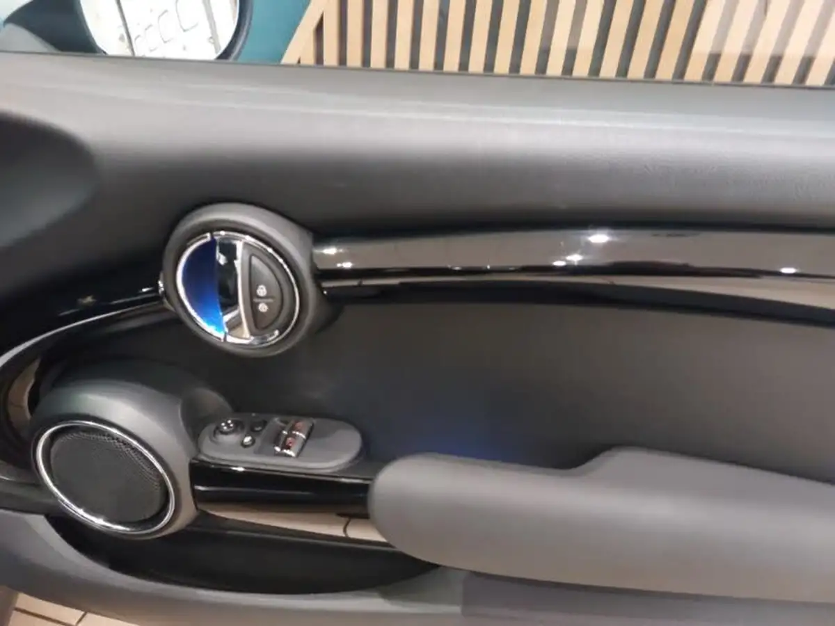 2018-mini-cooper-20-cooper-s-exclusive-ss-hatchback-3d-sport-auto-big-9