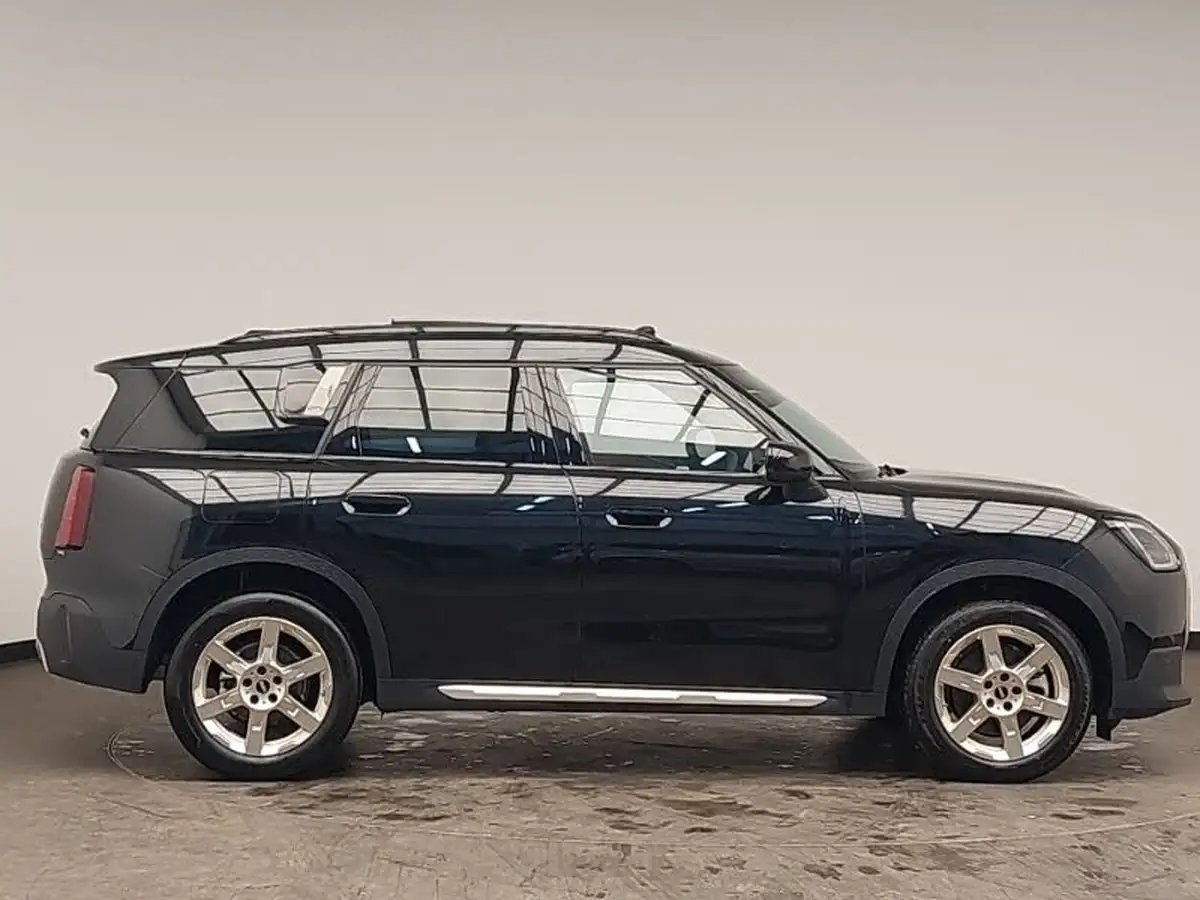 2024-mini-countryman-15-cooper-c-exclusive-big-2