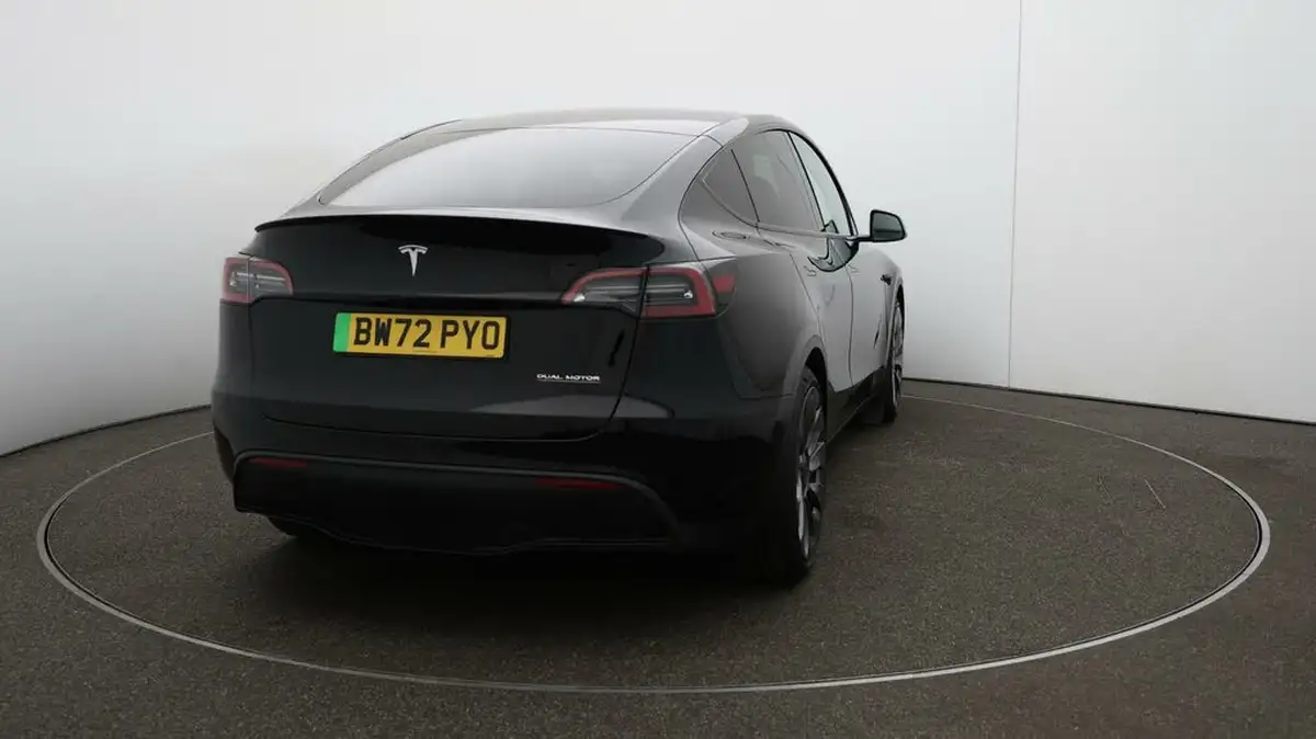 2023-tesla-model-y-e-performance-big-48