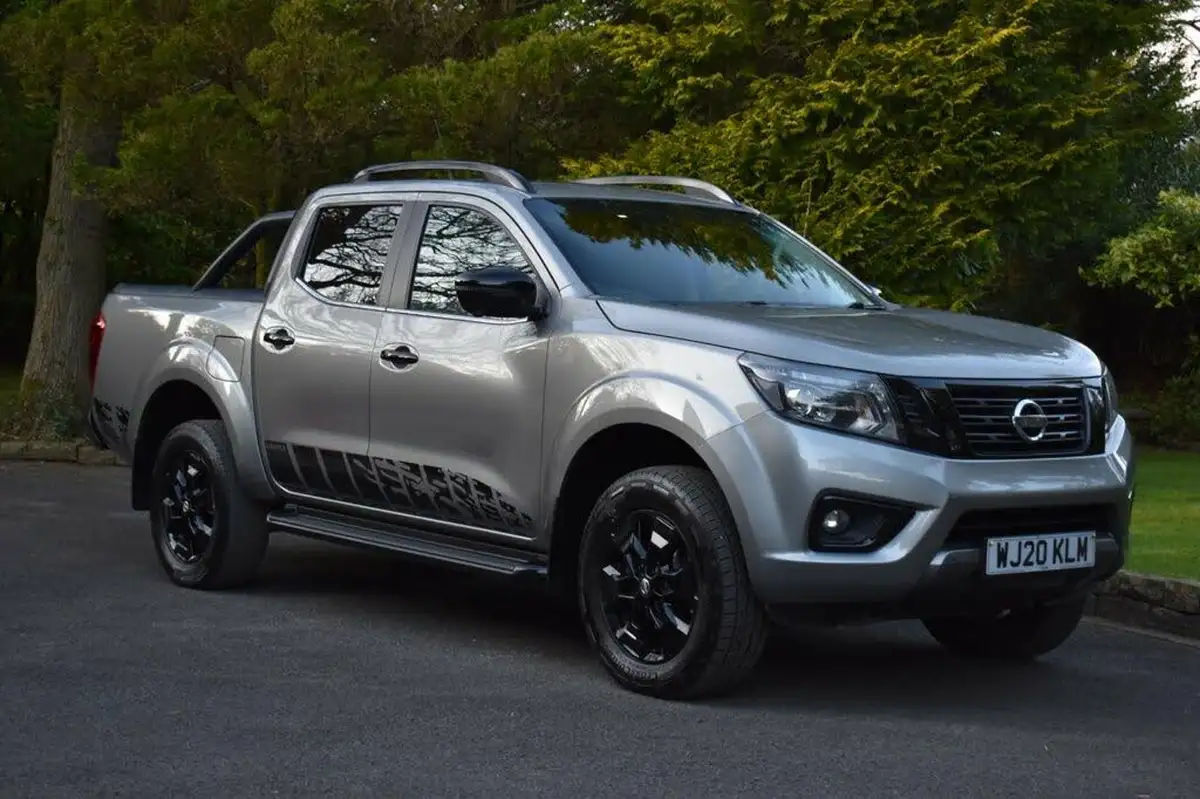 2020-nissan-navara-23dci-tt-n-guard-8-navileathersunroof-auto-big-25