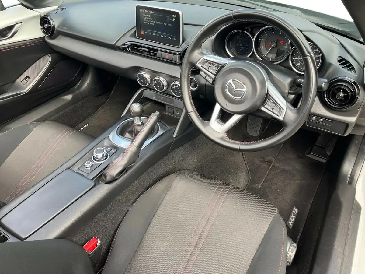 2018-mazda-mx-5-20-se-l-convertible-big-7