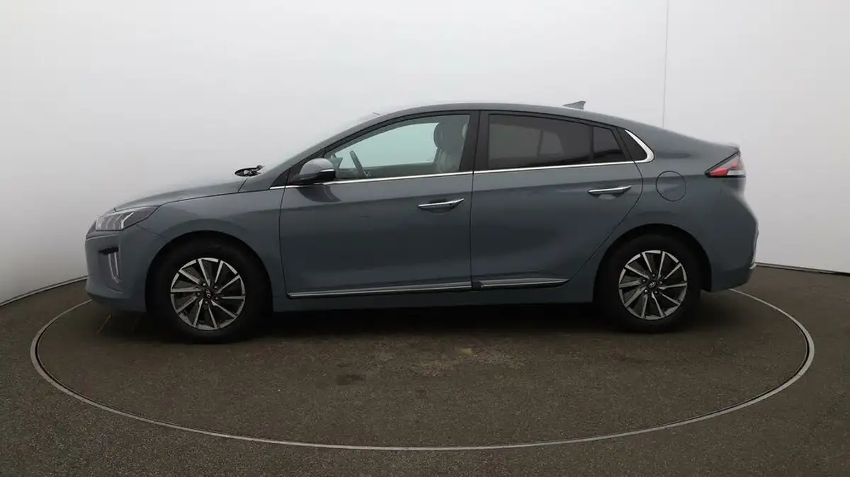 2022-hyundai-ioniq-e-premium-se-electric-big-58