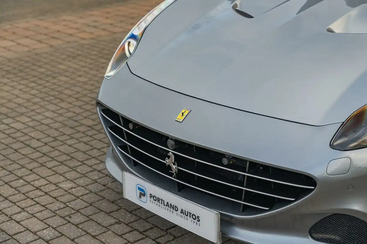 2016-ferrari-california-39-t-big-6