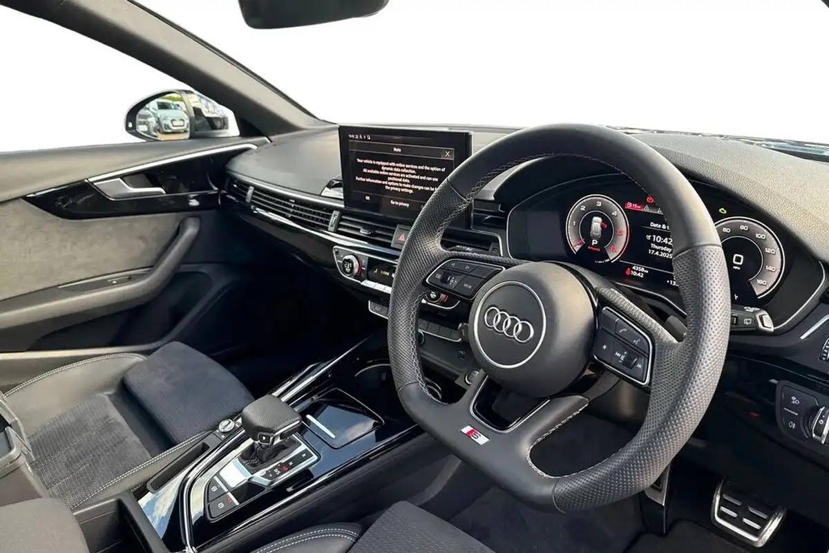 2024-audi-a4-avant-20-35-tdi-black-edition-big-13