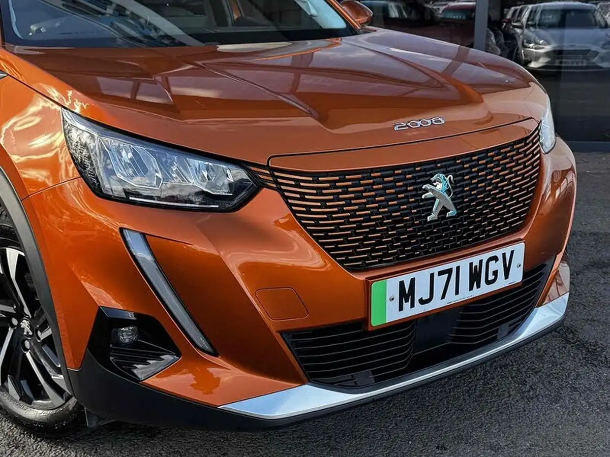 2021-peugeot-208-e-allure-premium-50kwh-big-4