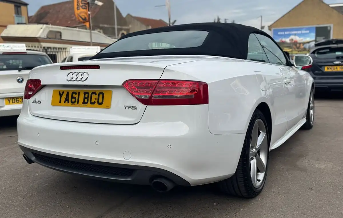 2012-audi-a5-20-s-line-211ps-cabriolet-2d-big-2