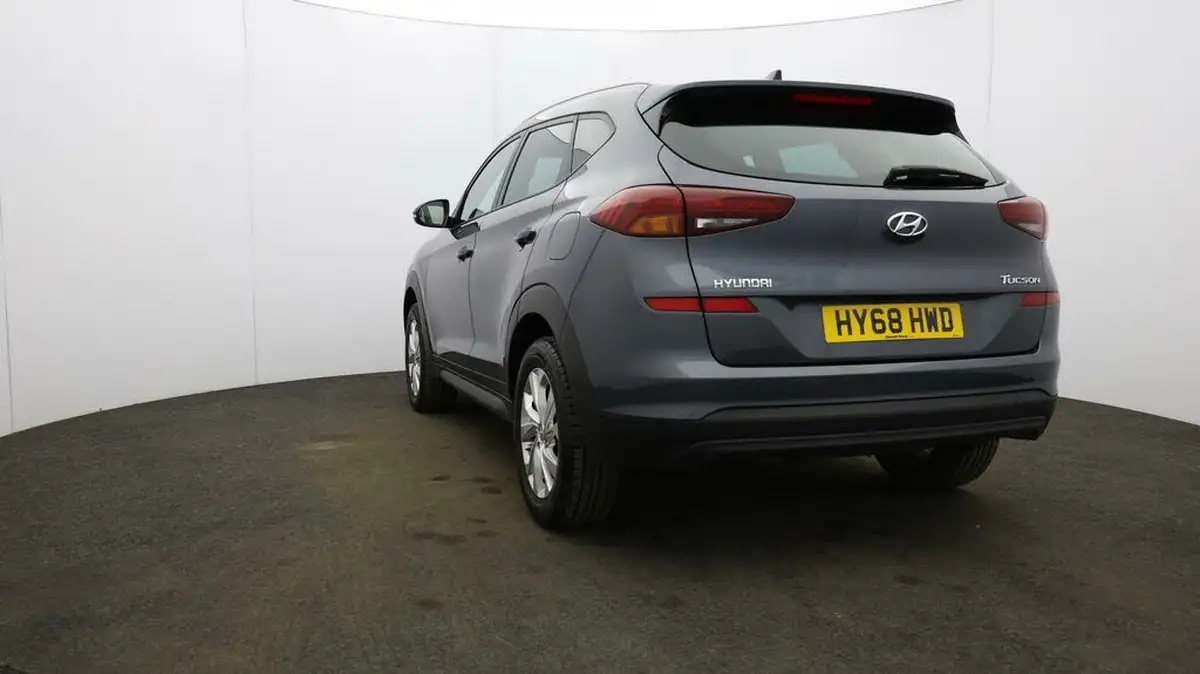 2018-hyundai-tucson-16-gdi-se-nav-big-24
