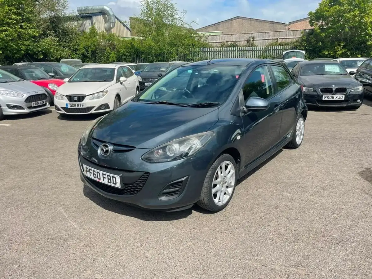 2011-mazda-mazda2-13-tamura-5d-big-5