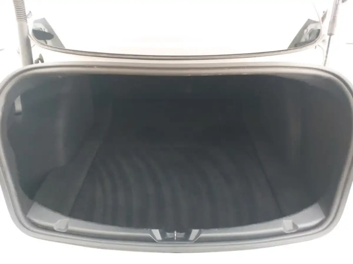 2022-tesla-model-3-e-long-range-big-7