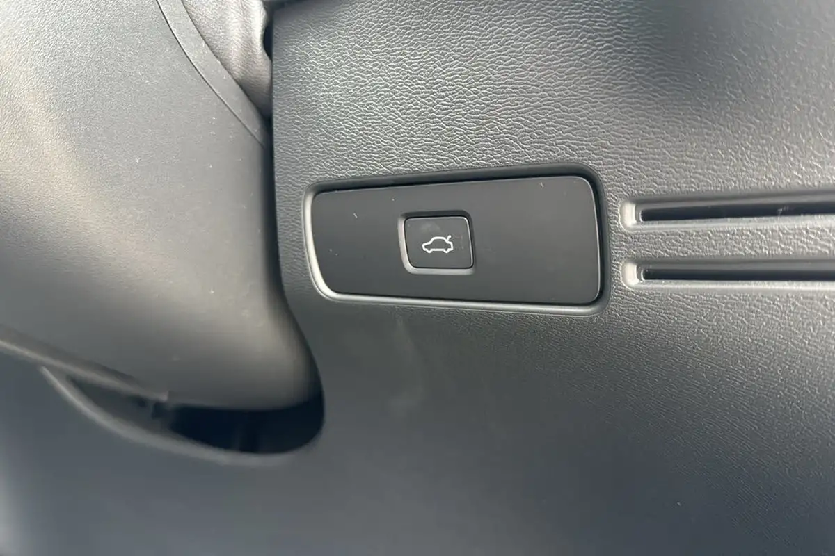 2022-volvo-c40-e-recharge-plus-228bhp-big-25
