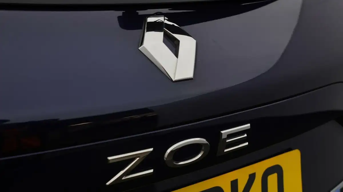 2022-renault-zoe-e-gt-line-big-19