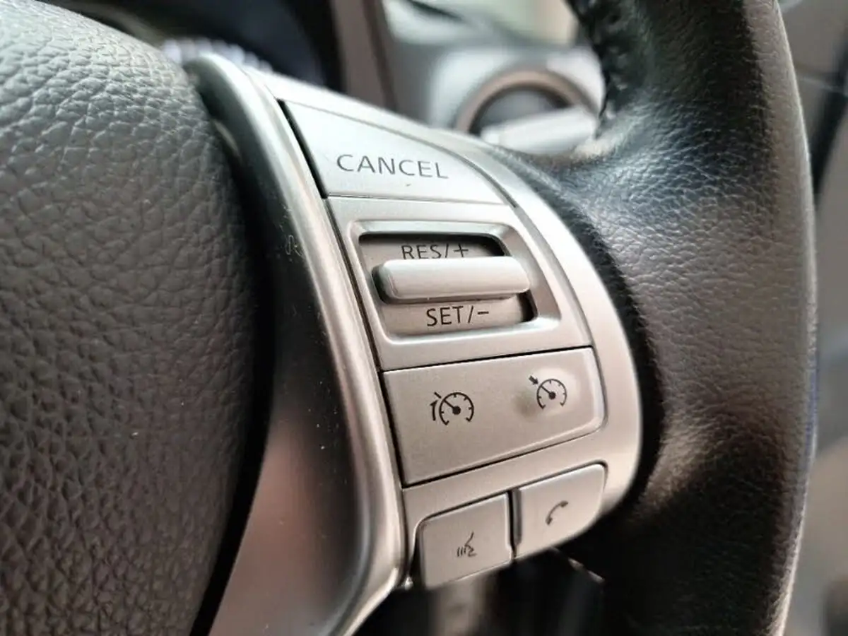 2021-nissan-navara-23dci-tt-tekna-8-navileather-auto-big-16