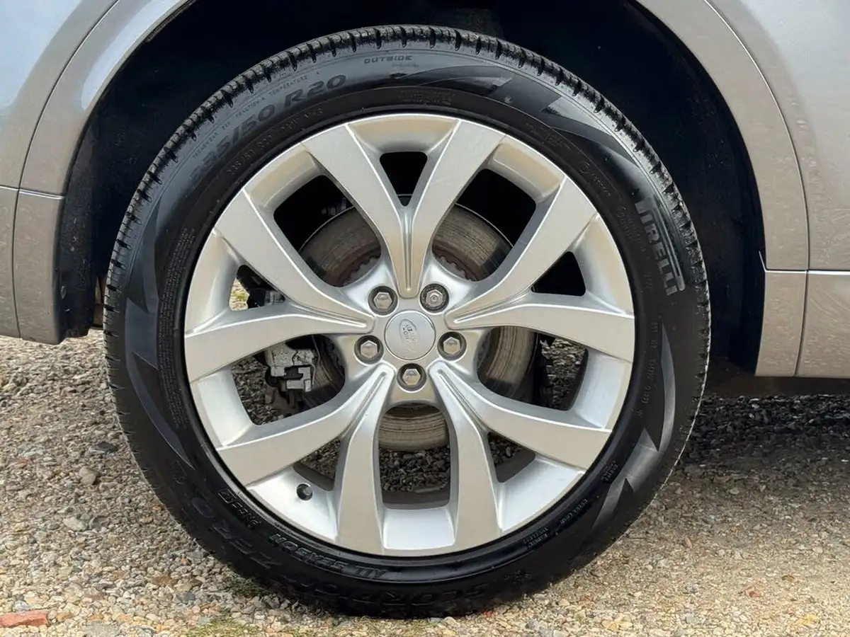 2022-land-rover-discovery-sport-15-p300e-r-dynamic-se-big-31