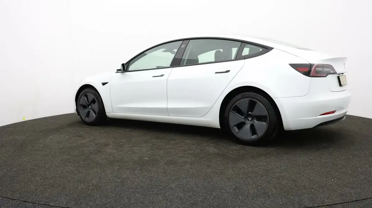 2021-tesla-model-3-e-standard-plus-big-67