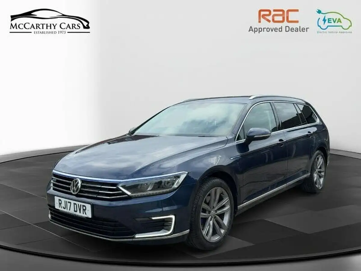2017-volkswagen-passat-14-tsi-gte-estate-5d-big-0