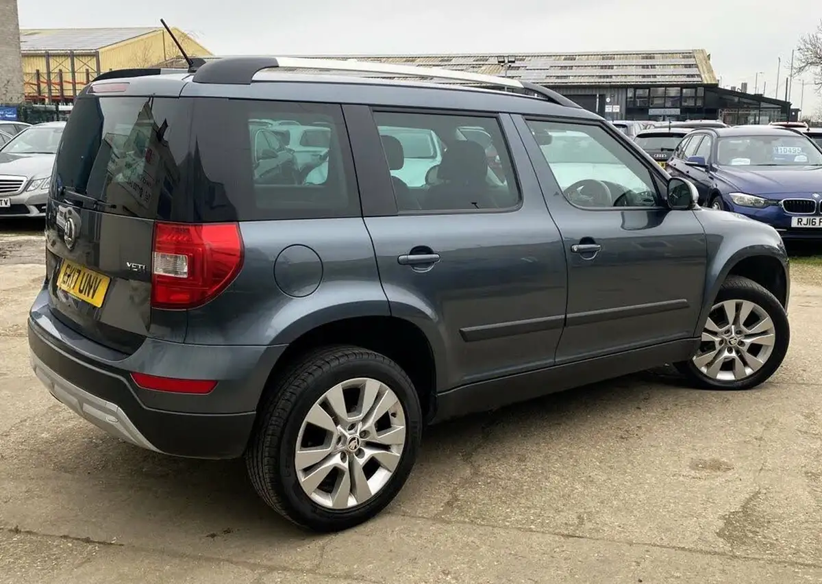 2017-skoda-yeti-outdoor-12-tsi-se-l-drive-dsg-big-2