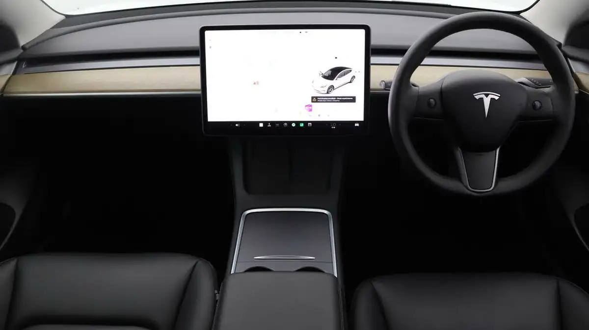 2021-tesla-model-3-e-long-range-4x4-big-12