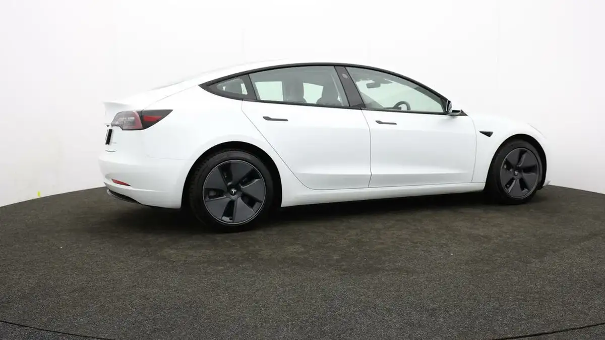2021-tesla-model-3-e-long-range-4x4-big-29